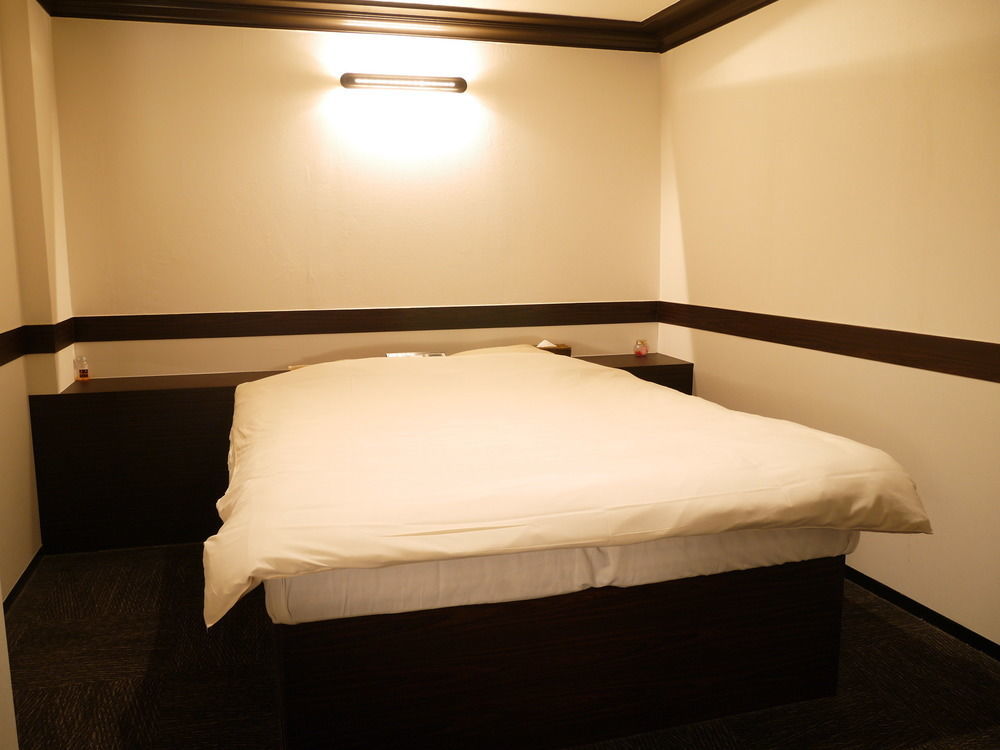Hotel Hills Ōsaka Extérieur photo