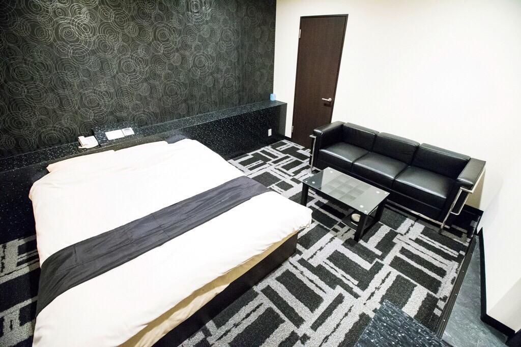 Hotel Hills Ōsaka Extérieur photo